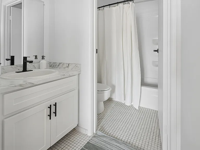 ReNew High Ridge — Photo 11