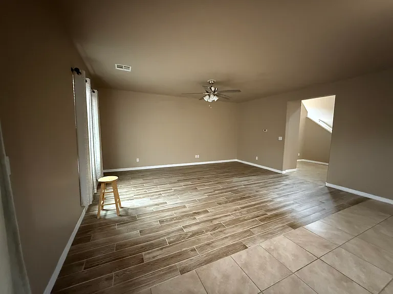 1821 Chisholm Trl NE — Photo 11