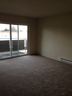 5th image of 240 Linden St APT 314