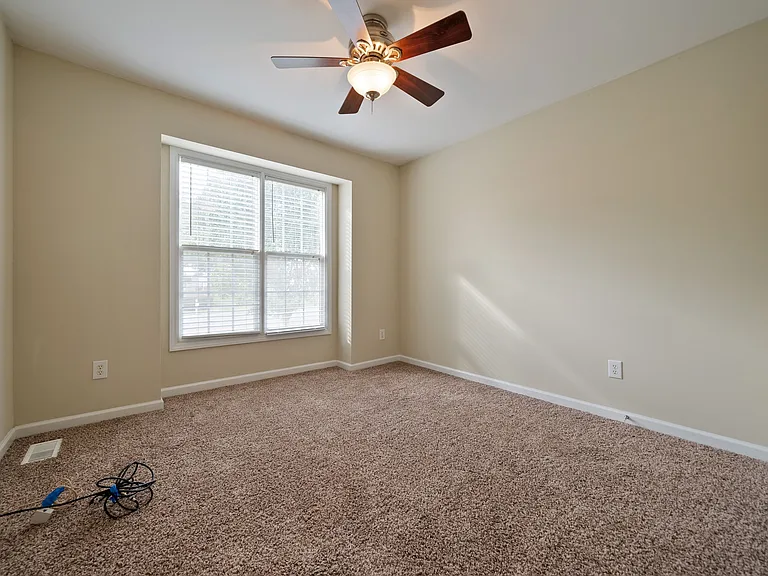 2032 Ferbow St — Photo 10