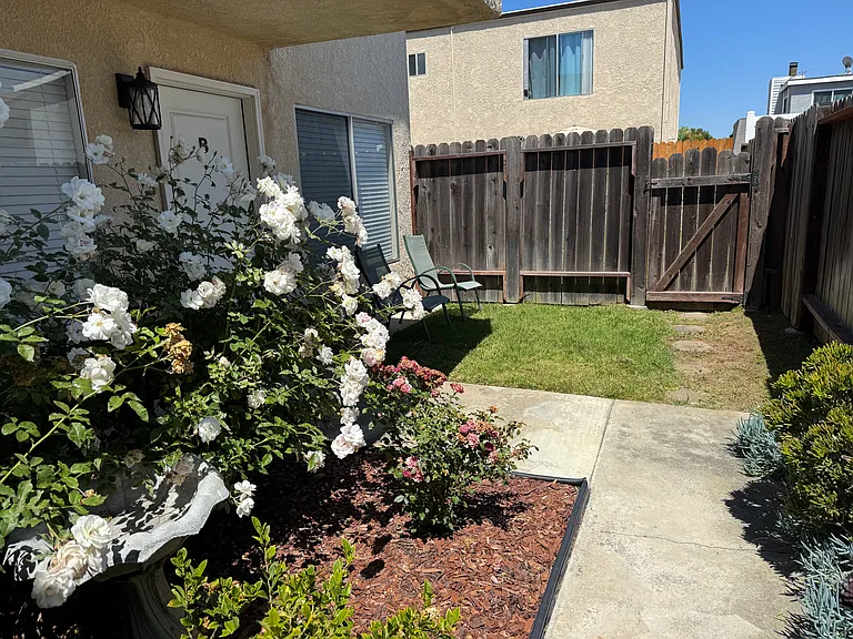 Front door/private entry