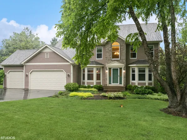 1114 Leah Dr, Cary, IL 60013