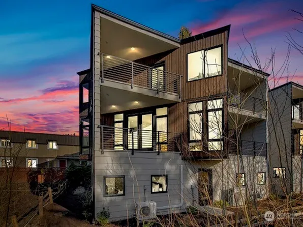 417 102nd Avenue SE, Bellevue, WA 98004