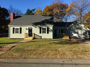 61 Park View Ave, Warwick, RI 02888