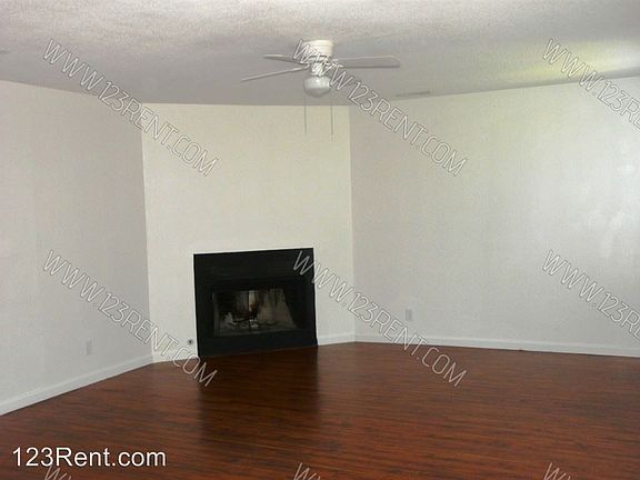 2nd image of 1103 W Avenue J7