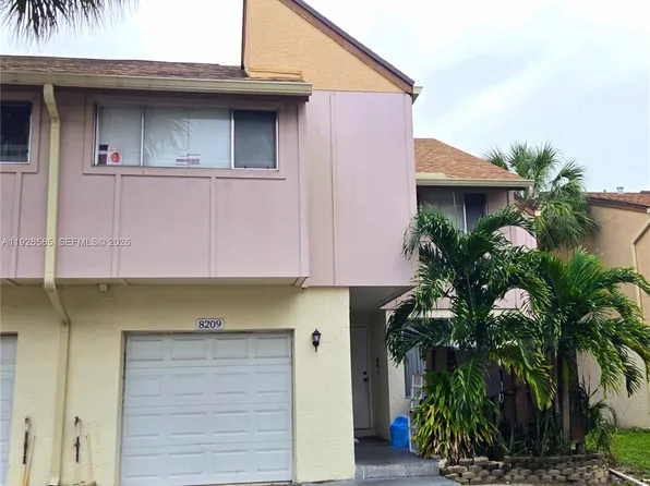 8209 NW 8th St #1, Plantation, FL 33324