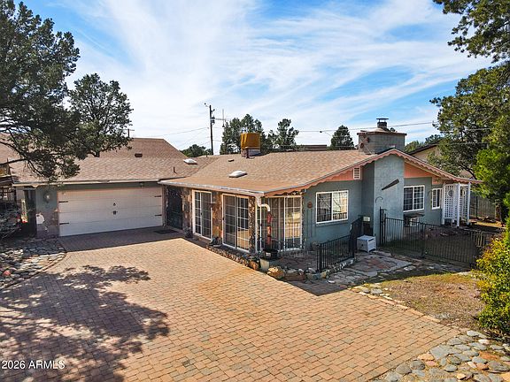 3rd image of 215 Mountain Shadows Drive