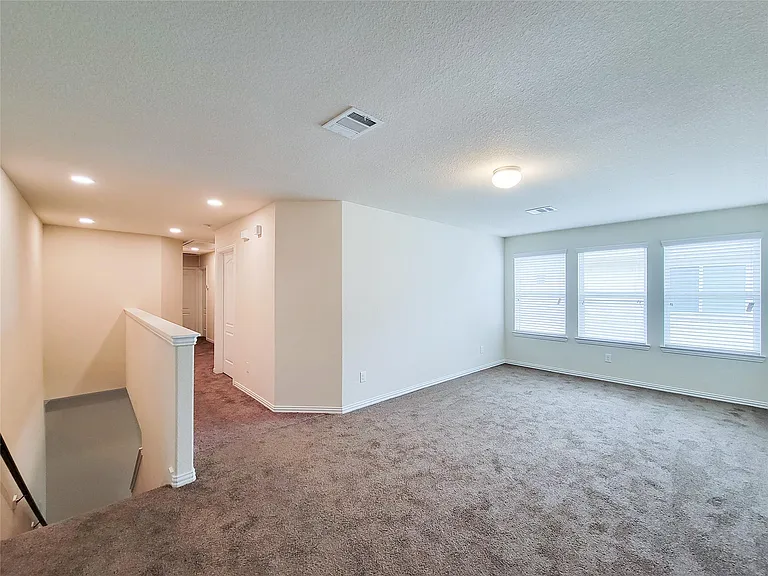 5209 Dauntless Dr — Photo 42