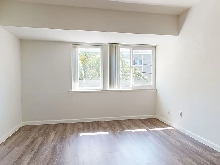 265 Vernon St — Photo 38