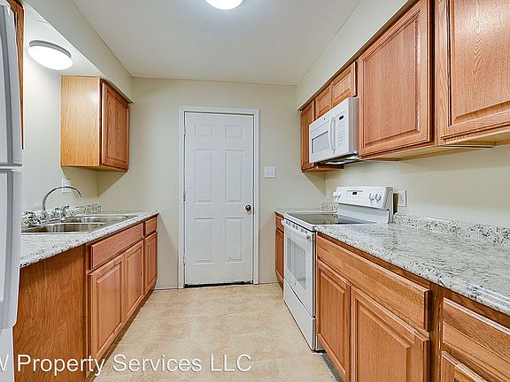 3rd image of 7020 Crowder Blvd APT A