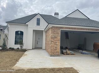 128 San Sebastian Dr, Youngsville, LA 70592