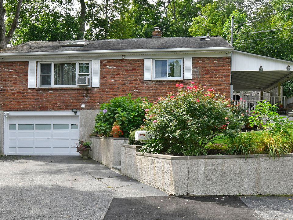 1st image of 30 Crescent Dr