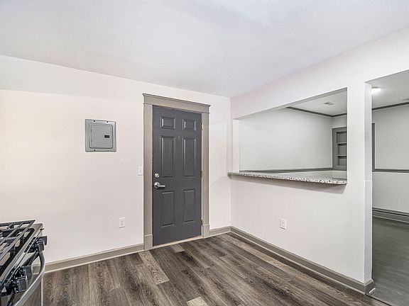 3rd image of 315 N Burdick St #8