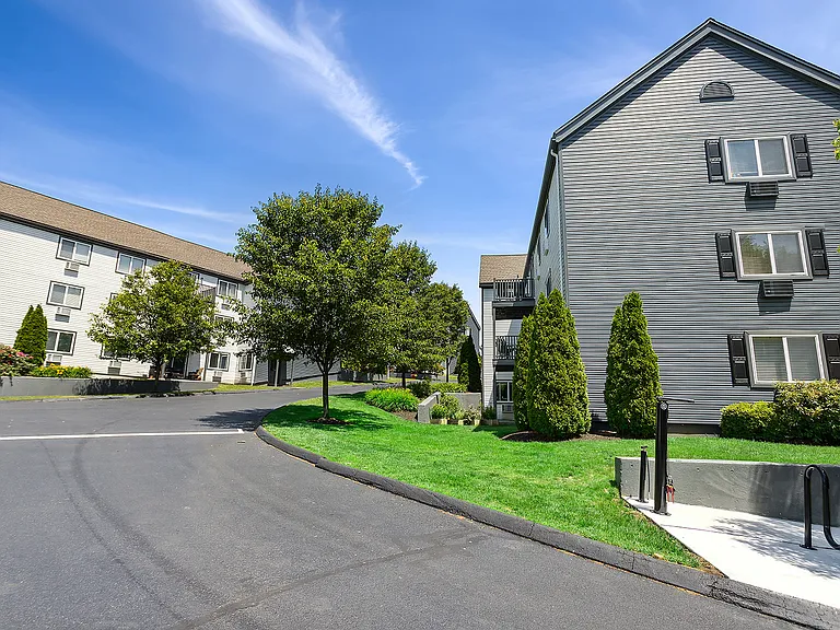 Ridgeway Place — Photo 4