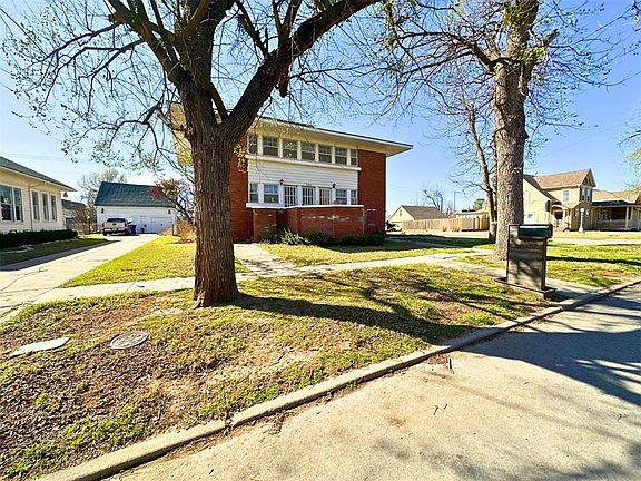 3rd image of 700 S Hoff Ave