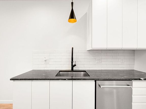5th image of 1715 15th St APT 5