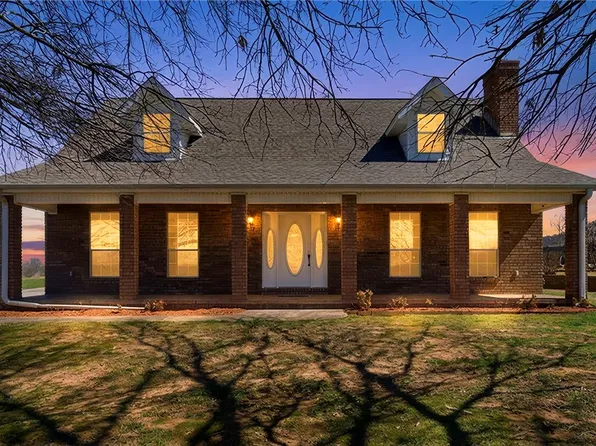 2164 S Hunt Ln, Fayetteville, AR 72701