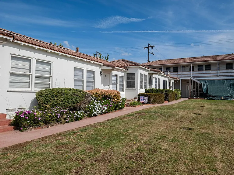1506 S. Catalina Residences — Photo 14