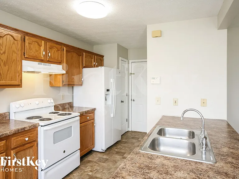 221 Westridge Blvd — Photo 5