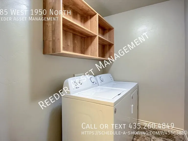 285 W 1950 N — Photo 18