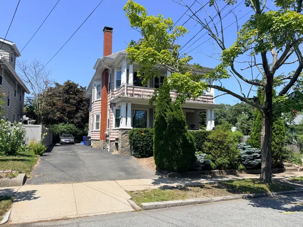 86 Hilltop Ave #3, Providence, RI 02908