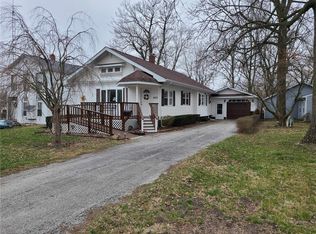 622 S Union St, Nokomis, IL 62075