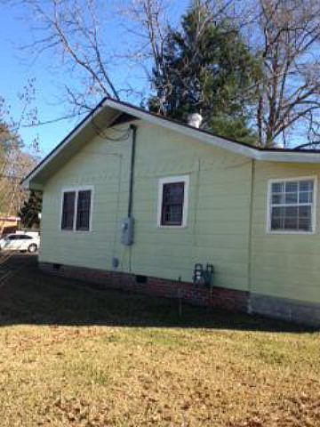 2nd image of 401 Camp St