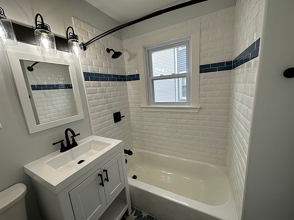 5th image of 84 Winthrop Shore Dr #5