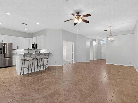 5th image of 7280 SE Magellan Ln