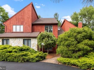 1085 Fawn Dr, Southampton, PA 18966