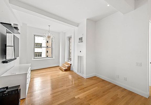 4th image of 88 Greenwich St APT 1114