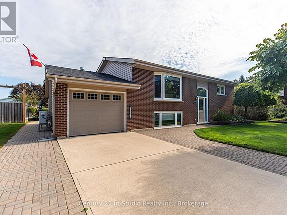 2nd image of 393 Crawford St