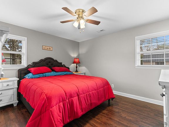 5th image of 152 Busbee St.