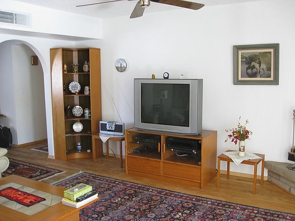4th image of 2519 E Christy Dr