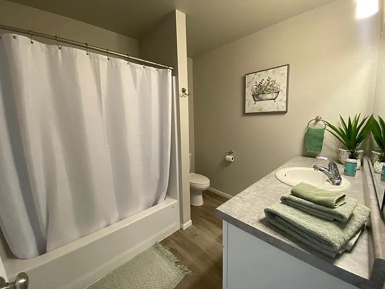 707 10th Ave N #2 — Photo 12