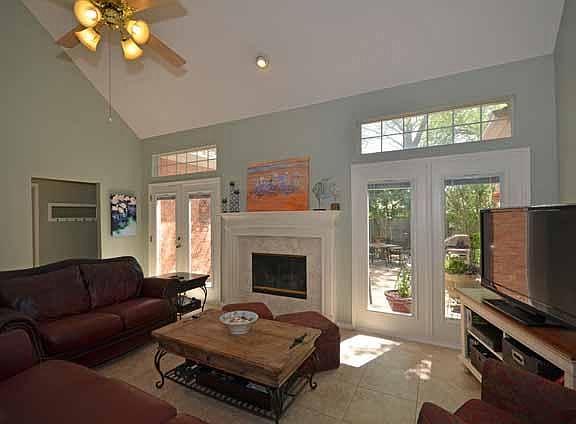 4th image of 5913 Mockingbird Ln
