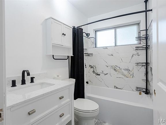 5th image of 3210 Yorkchester Dr