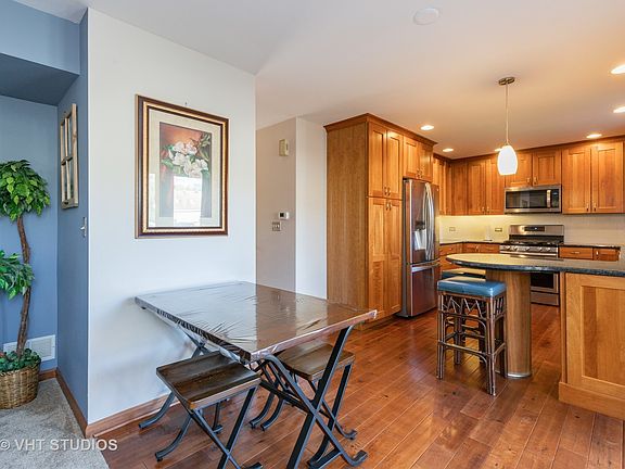 4th image of 1430 Brighton Ln
