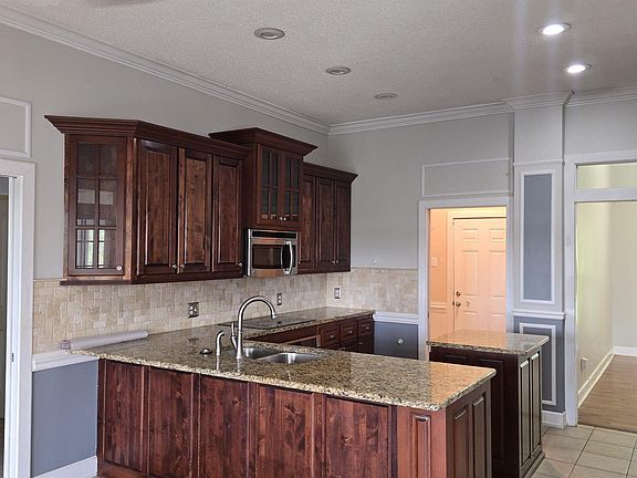 4th image of 339 Hill Bluff Rd