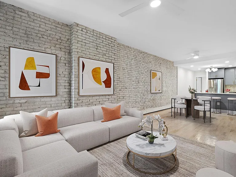 1120 Hudson St #4 — Photo 1