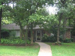 1925 Bay Oaks Ct, Fort Worth, TX 76112