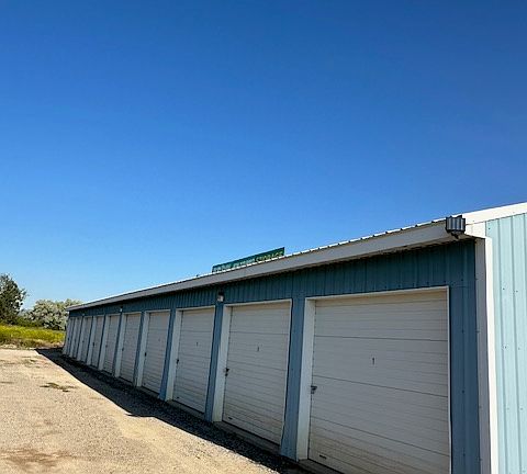 10 x 20 units with overhead door