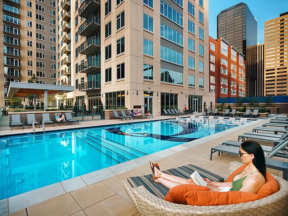 Short distance to Union Station, Cherry Creek and Lodo neighborhoods