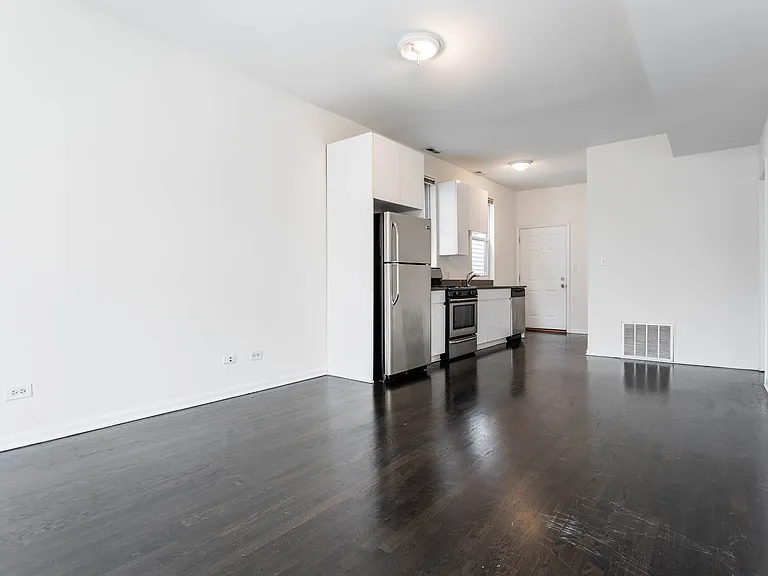 2430 N Ashland Ave #2 — Photo 3