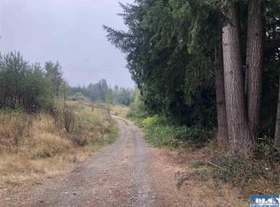 414 Oxenford Rd, Port Angeles, WA 98363