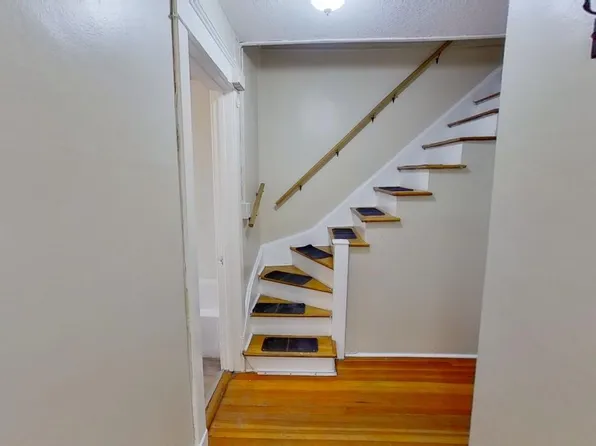 100 Ryckman Ave #2R, Albany, NY 12208