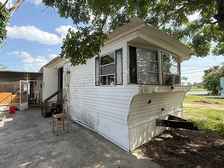 920 Boardwalk Ln #903 — Photo 1