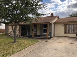 325 Sparks St, Grand Prairie, TX 75051