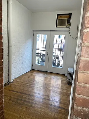 Rented by HH Property Management Services LLC | media 35