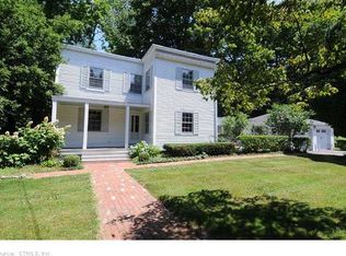 19 Lyme St, Old Lyme, CT 06371